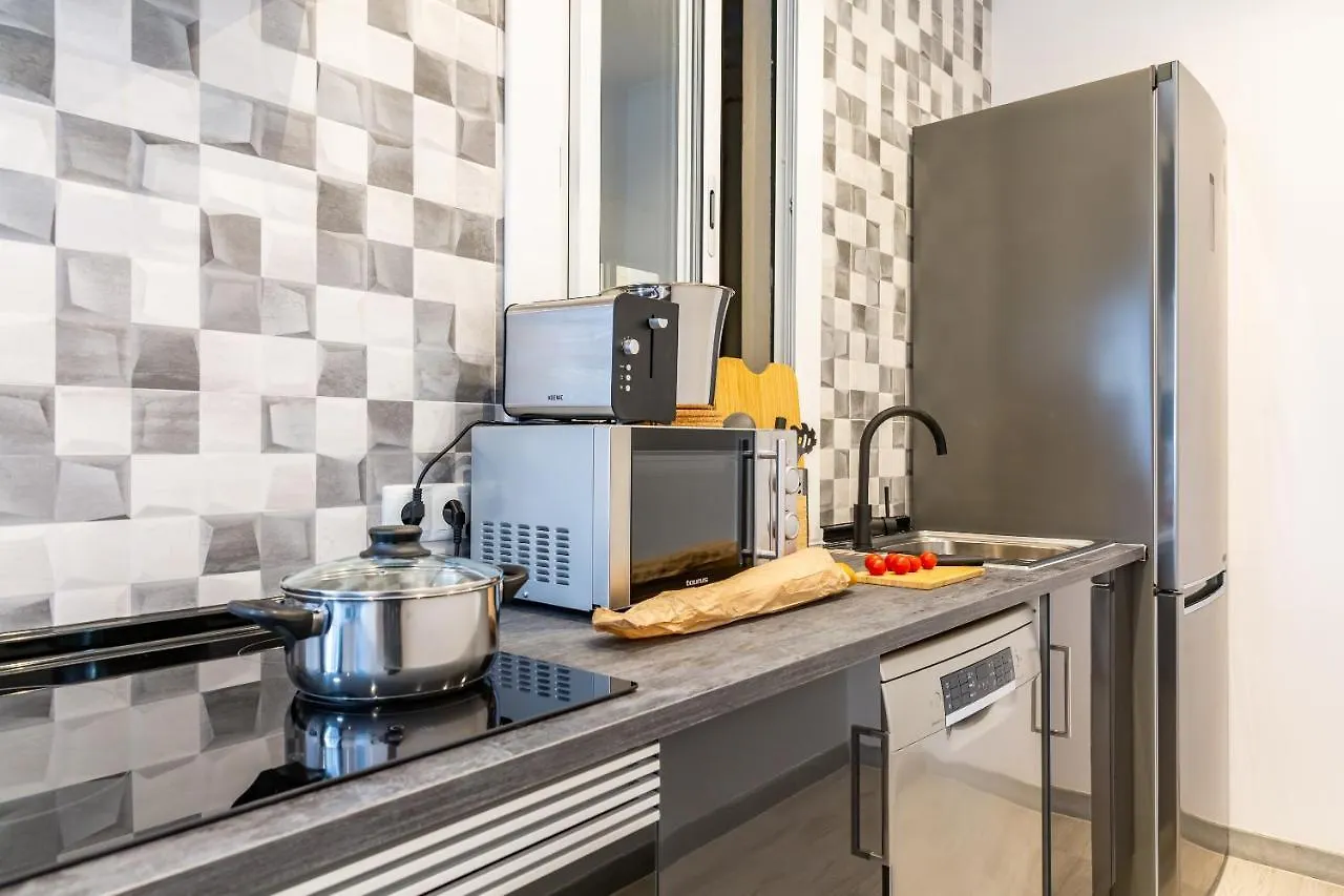3Br - 2Bh Apartment With Nice Sagrada Familia Views Barcelona