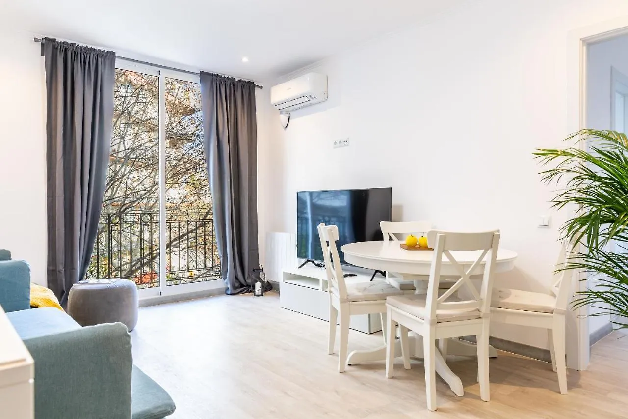 3Br - 2Bh Apartment With Nice Sagrada Familia Views