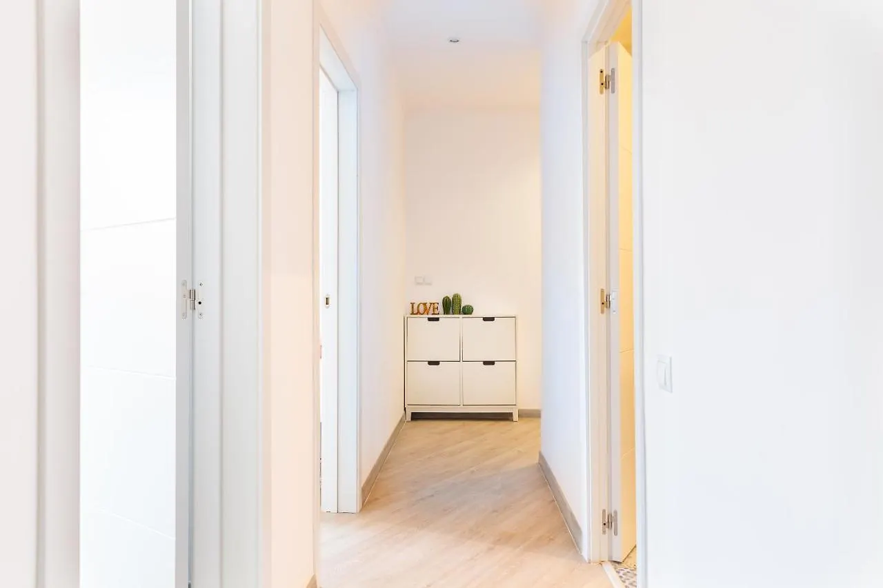3Br - 2Bh Apartment With Nice Sagrada Familia Views